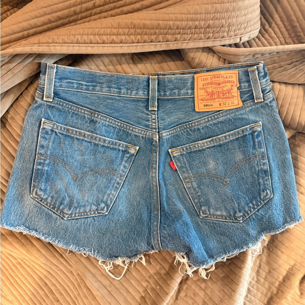 Levi's Blue Denim Shorts with Pink Checker Pattern - Picture 2 of 3